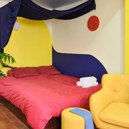 Artistic Apartment-3